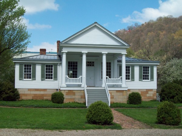 http://commons.wikimedia.org/wiki/File:Craik-Patton_House_Apr_09.JPG