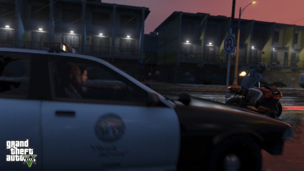 grand-theft-auto-5-screenshot-motor-bike-police-pursuit grand theft auto 5 8 New Grand Theft Auto 5 Screenshots grand theft auto 5 screenshot motor bike police pursuit