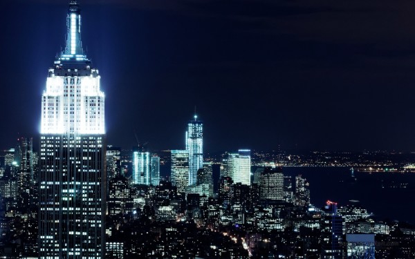 10 HD Wallpapers of New York City   new york city night blue lights empire state building 600x375